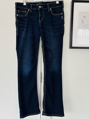 Silver jeans Suki Super stretch slim boot cut size 32" x 31" inseam